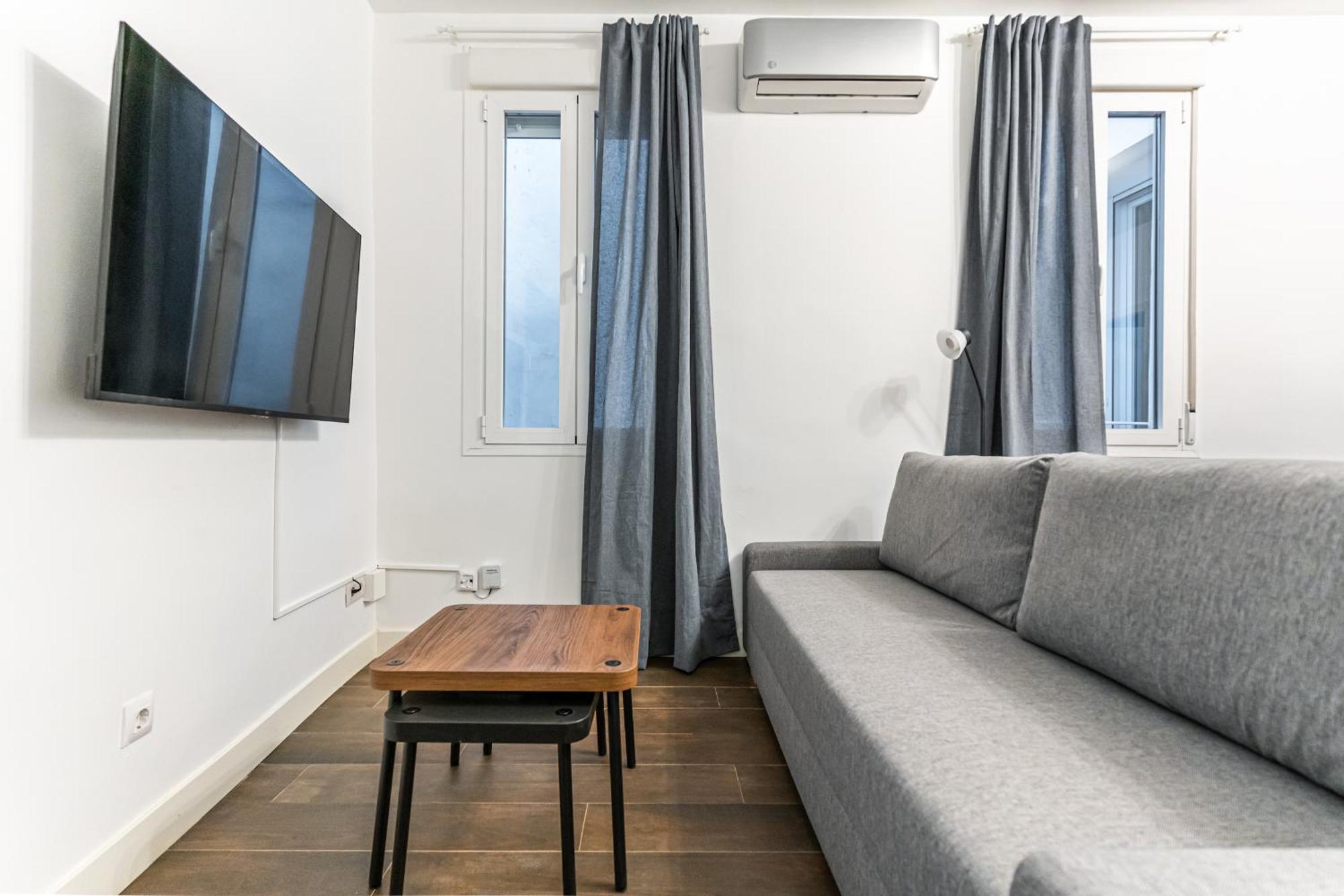 Vr Estudios Apartments Madrid Exterior photo