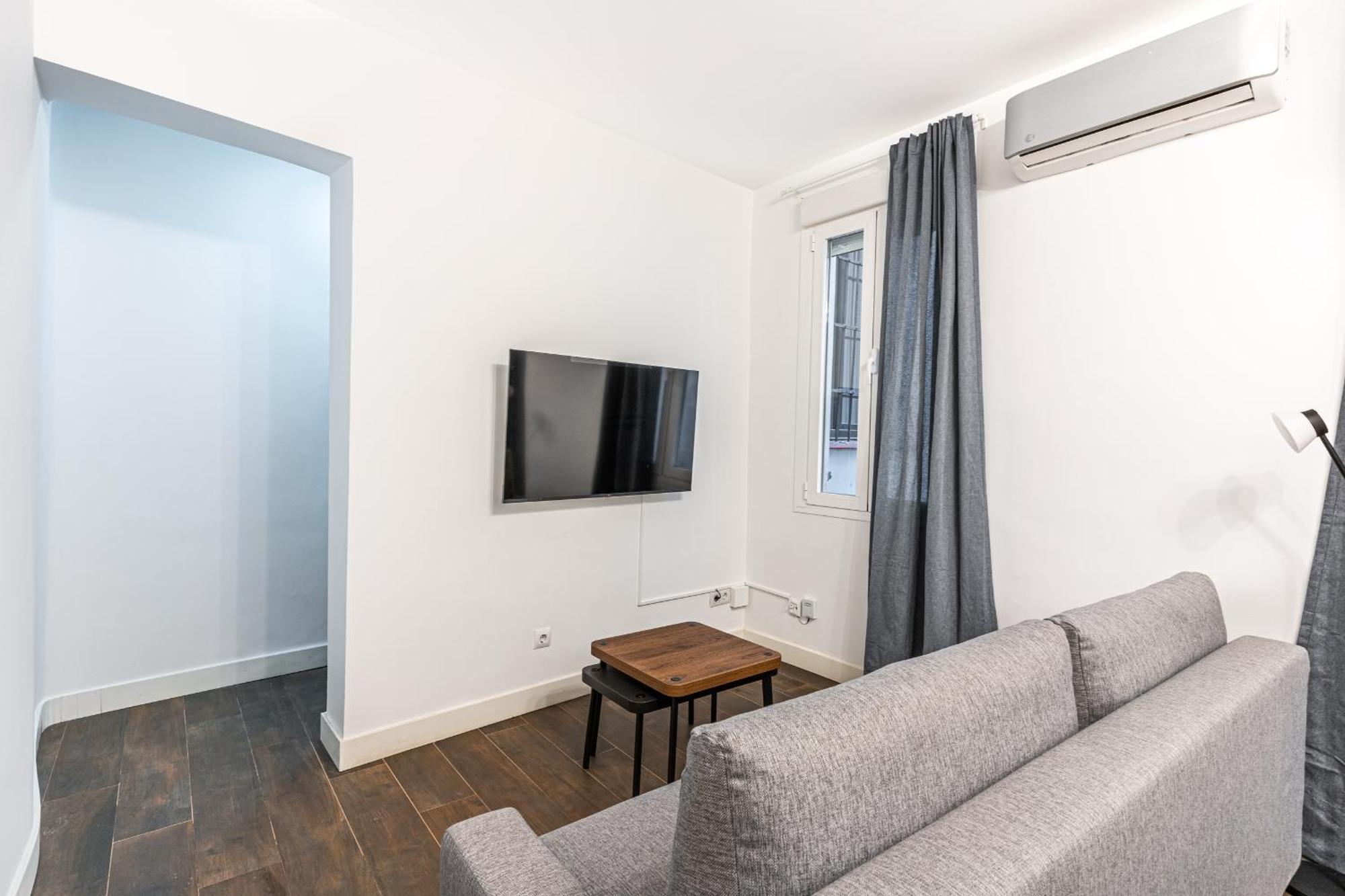 Vr Estudios Apartments Madrid Exterior photo